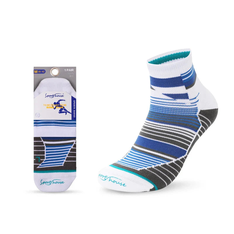 EliteRun Breathable Socks made with moisture-wicking fabric and ventilation zones to keep feet cool, dry, and comfortable during running and workouts.