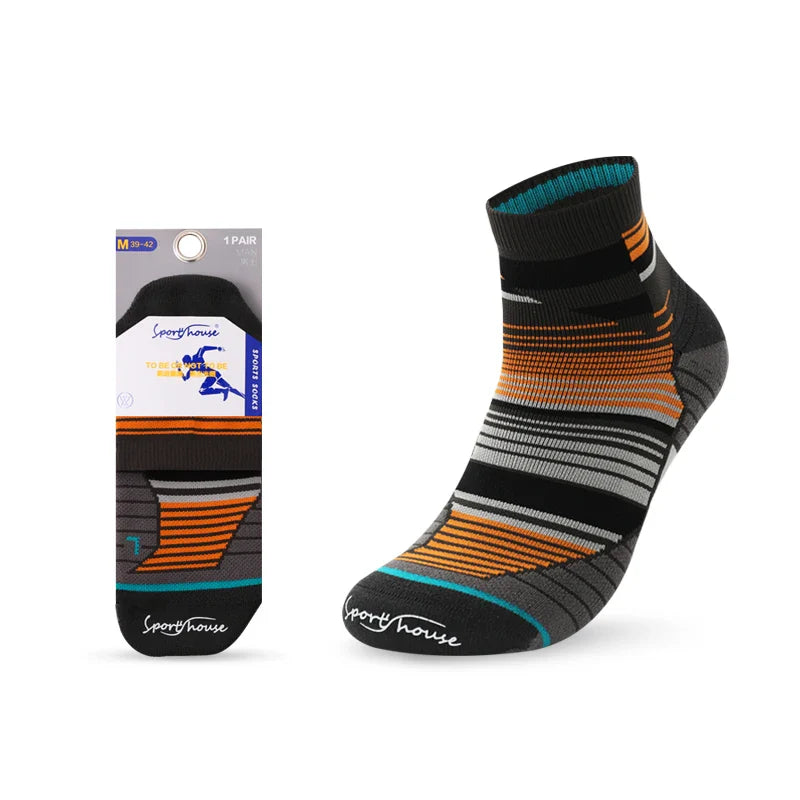 EliteRun Breathable Socks made with moisture-wicking fabric and ventilation zones to keep feet cool, dry, and comfortable during running and workouts.
