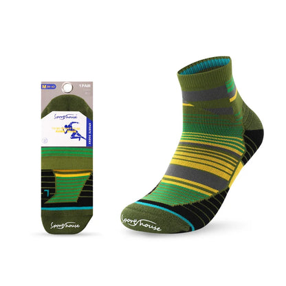 EliteRun Breathable Socks made with moisture-wicking fabric and ventilation zones to keep feet cool, dry, and comfortable during running and workouts.