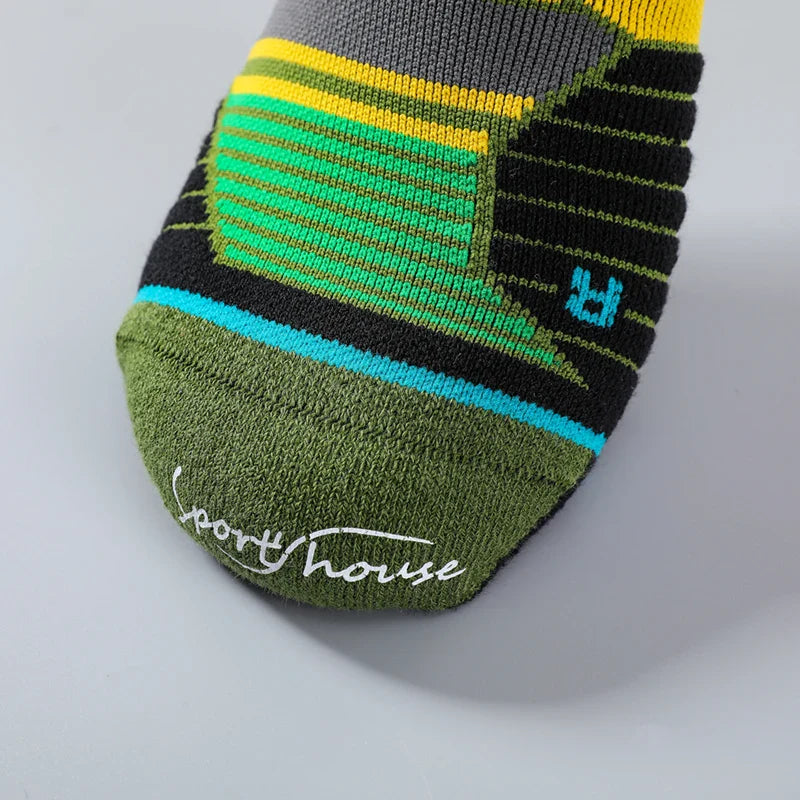 EliteRun Breathable Socks made with moisture-wicking fabric and ventilation zones to keep feet cool, dry, and comfortable during running and workouts.